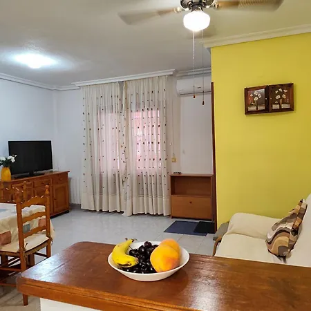 アパート Private Garden Patio & Balcony 2-bedroom