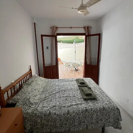 Private Garden Patio & Balcony 2-bedroom Apartment